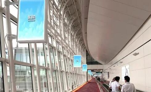 東京機(jī)場廣告